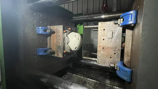 Custom Injection Molding Plastic Mount Automotive Lens Adaptor Socket 