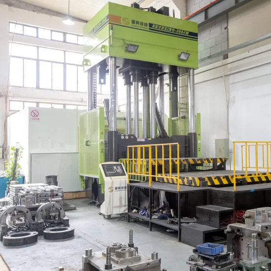 Automotive Plastic Injection Molding Box in Foundry 